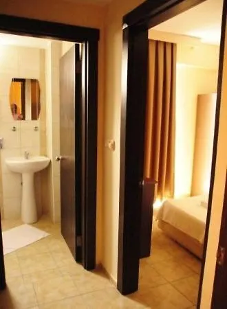 Astor Beach 3*